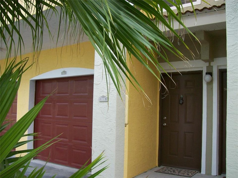For Rent: $1,995 (3 beds, 2 baths, 1615 Square Feet)