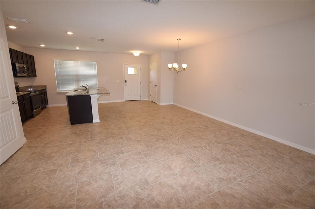 В аренду: $2,600 (3 спален, 2 ванн, 1567 Квадратных фут)