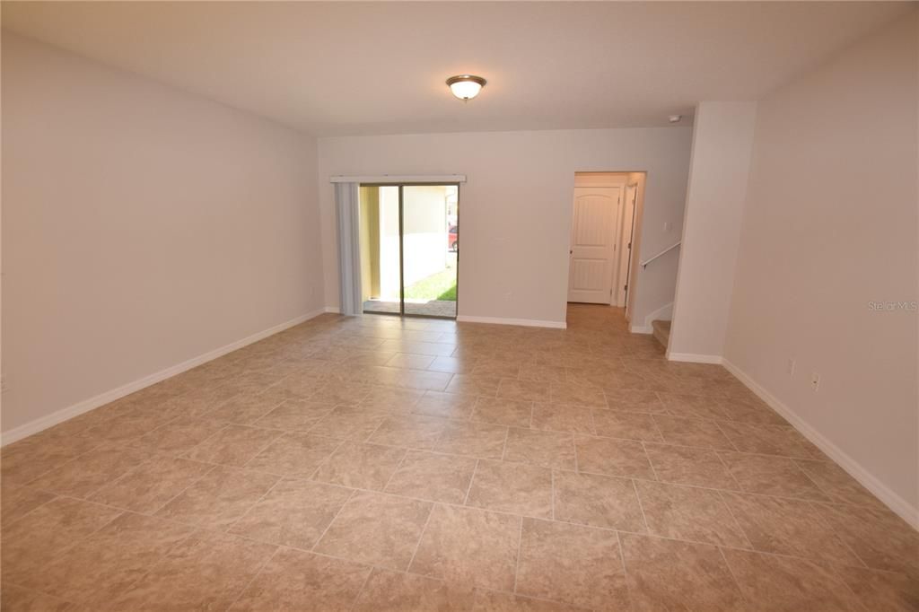 В аренду: $2,600 (3 спален, 2 ванн, 1567 Квадратных фут)