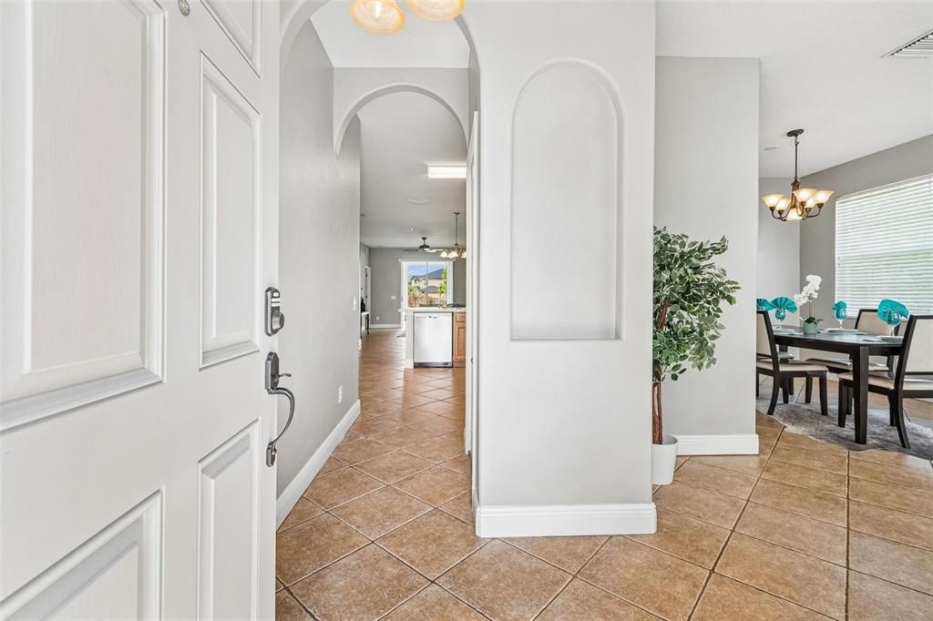 For Sale: $370,000 (4 beds, 2 baths, 1825 Square Feet)