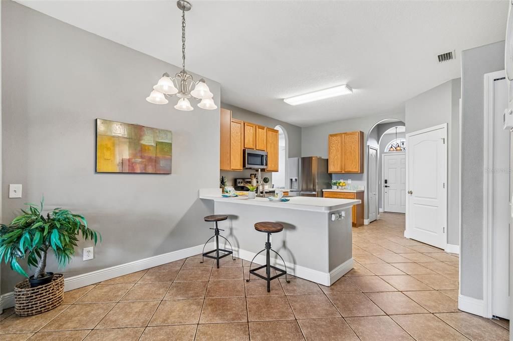 For Sale: $370,000 (4 beds, 2 baths, 1825 Square Feet)