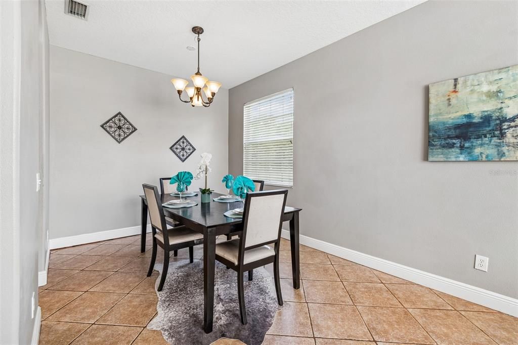 For Sale: $370,000 (4 beds, 2 baths, 1825 Square Feet)