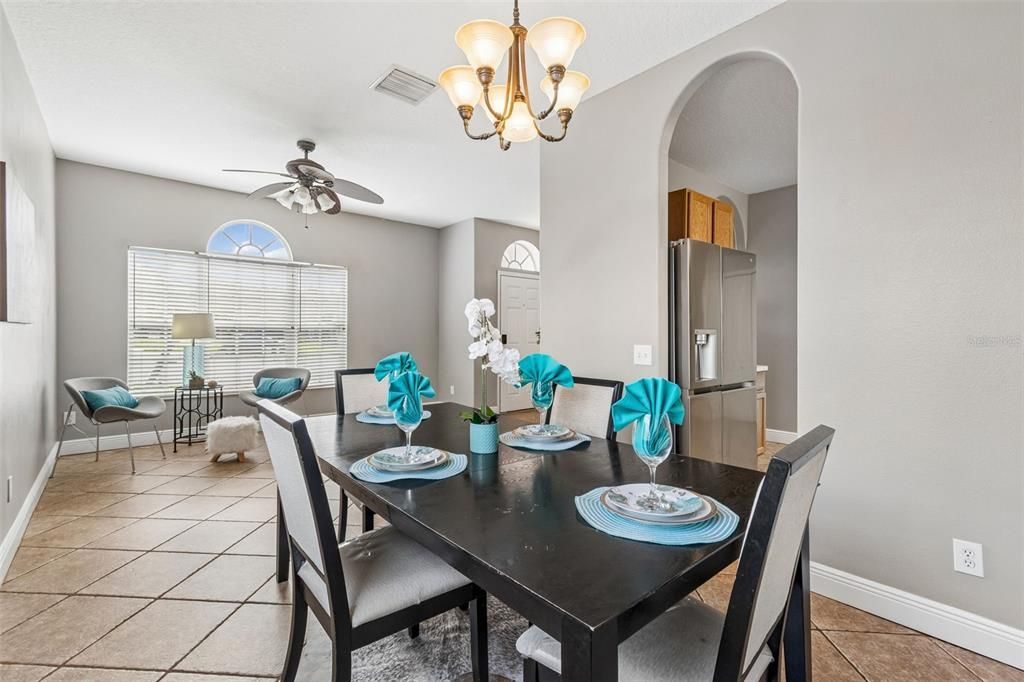 For Sale: $370,000 (4 beds, 2 baths, 1825 Square Feet)