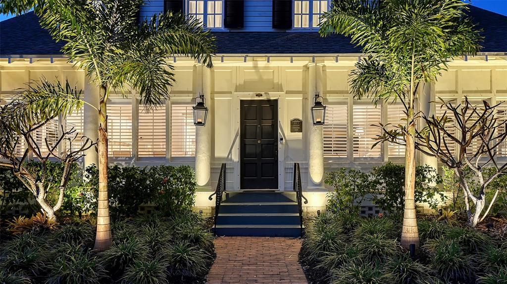 For Sale: $2,150,000 (5 beds, 4 baths, 4782 Square Feet)