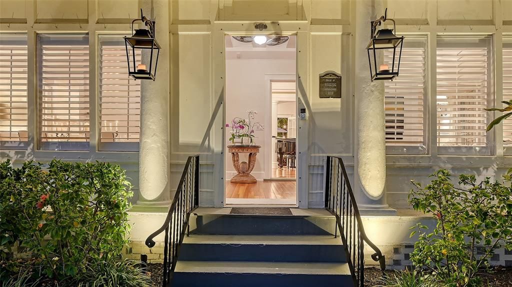 For Sale: $2,150,000 (5 beds, 4 baths, 4782 Square Feet)