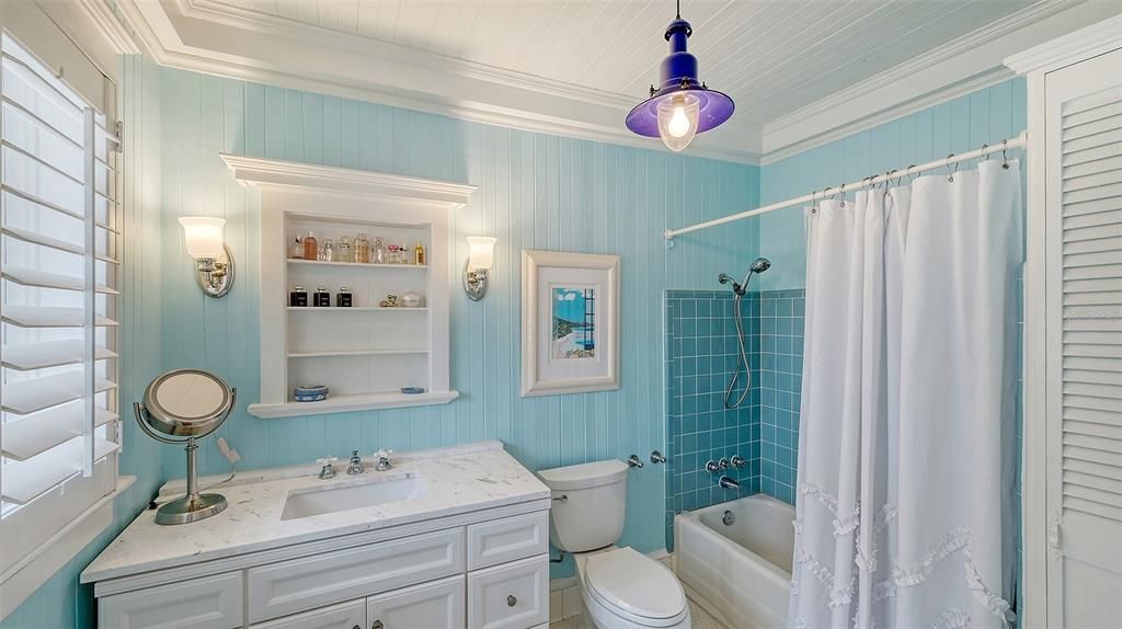 For Sale: $2,150,000 (5 beds, 4 baths, 4782 Square Feet)