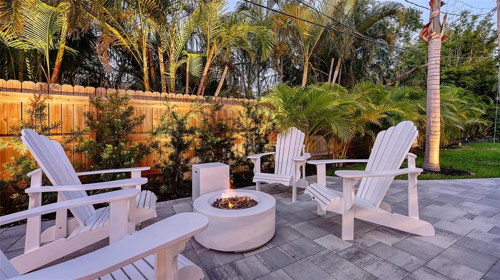 For Sale: $2,150,000 (5 beds, 4 baths, 4782 Square Feet)