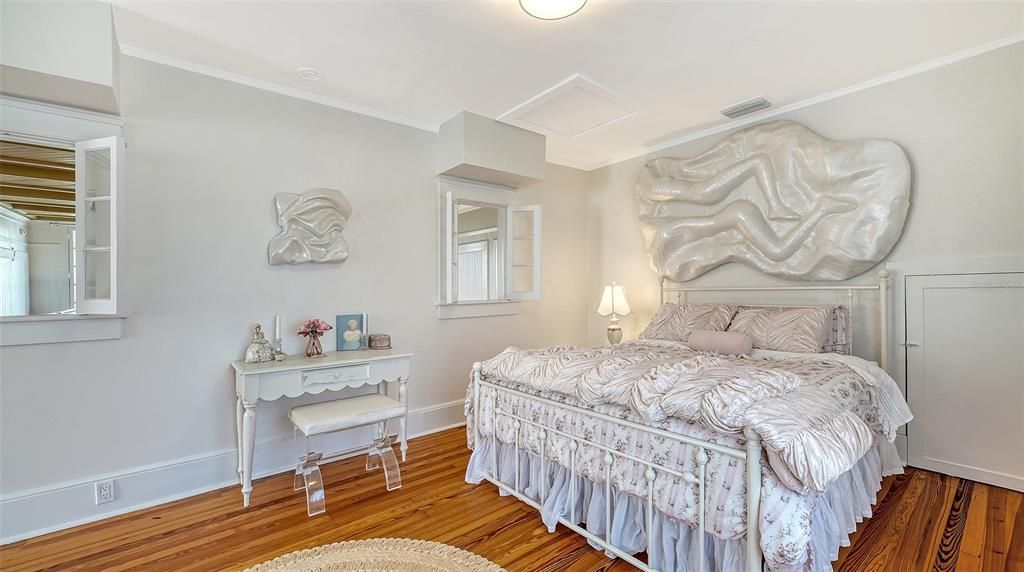 For Sale: $2,150,000 (5 beds, 4 baths, 4782 Square Feet)