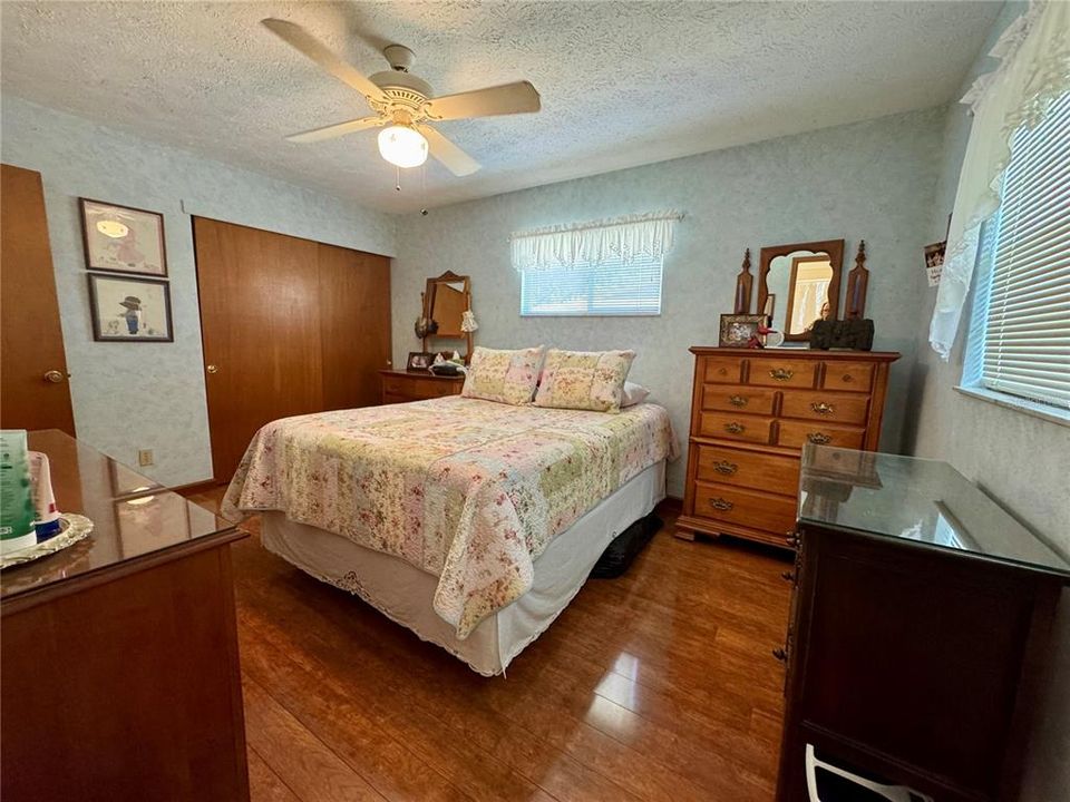 For Sale: $339,900 (3 beds, 2 baths, 1708 Square Feet)