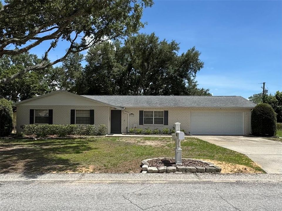 For Sale: $339,900 (3 beds, 2 baths, 1708 Square Feet)