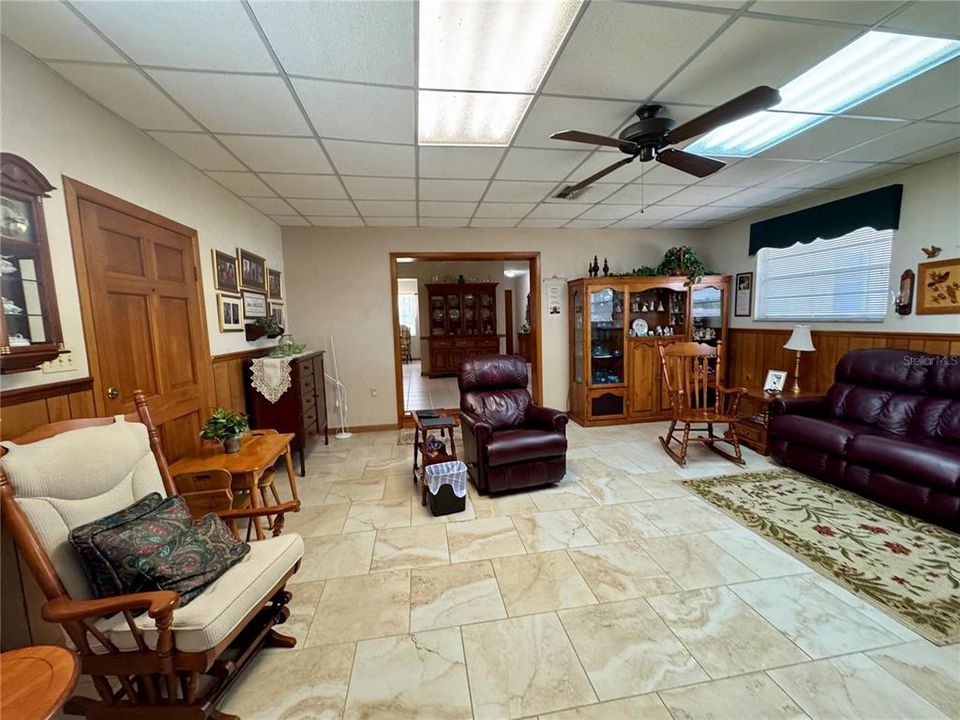 For Sale: $339,900 (3 beds, 2 baths, 1708 Square Feet)