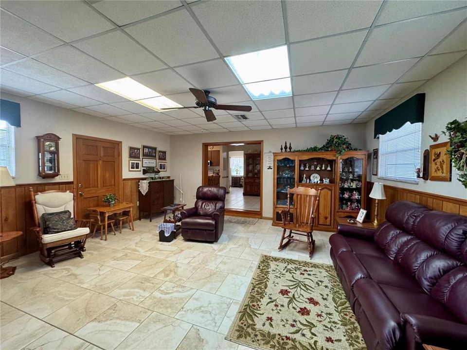 For Sale: $339,900 (3 beds, 2 baths, 1708 Square Feet)