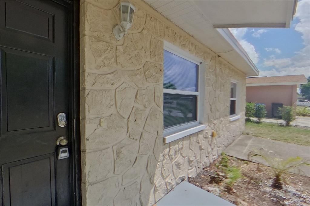 For Rent: $1,989 (3 beds, 2 baths, 1400 Square Feet)
