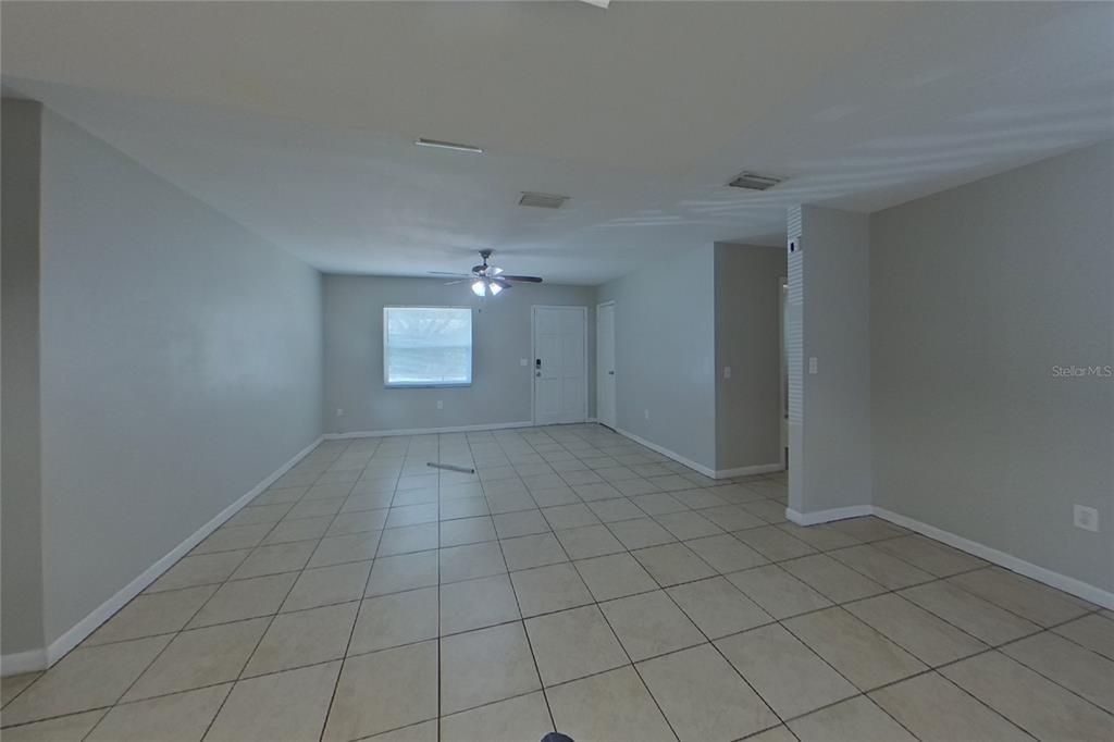 For Rent: $1,989 (3 beds, 2 baths, 1400 Square Feet)