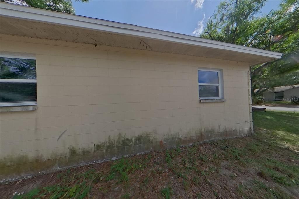 For Rent: $1,989 (3 beds, 2 baths, 1400 Square Feet)