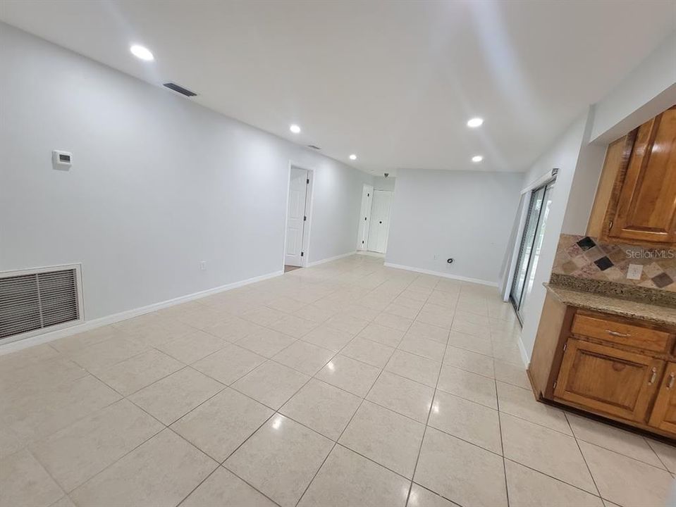 En Venta: $265,000 (3 camas, 2 baños, 1648 Pies cuadrados)