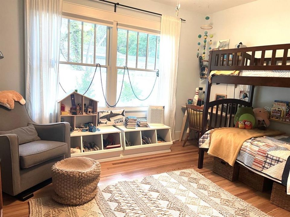 For Rent: $5,200 (3 beds, 2 baths, 2615 Square Feet)