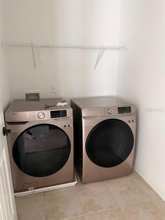 В аренду: $2,600 (3 спален, 2 ванн, 1770 Квадратных фут)