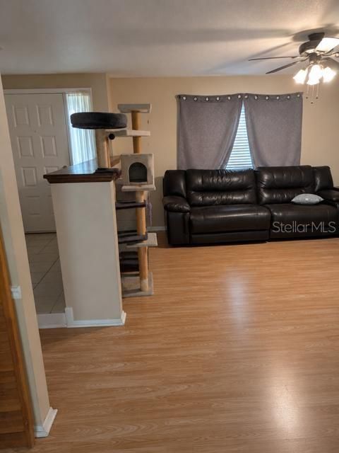For Sale: $315,000 (3 beds, 2 baths, 1300 Square Feet)