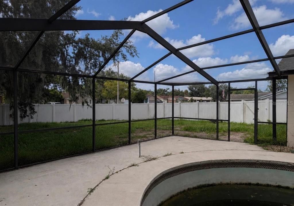 For Sale: $315,000 (3 beds, 2 baths, 1300 Square Feet)