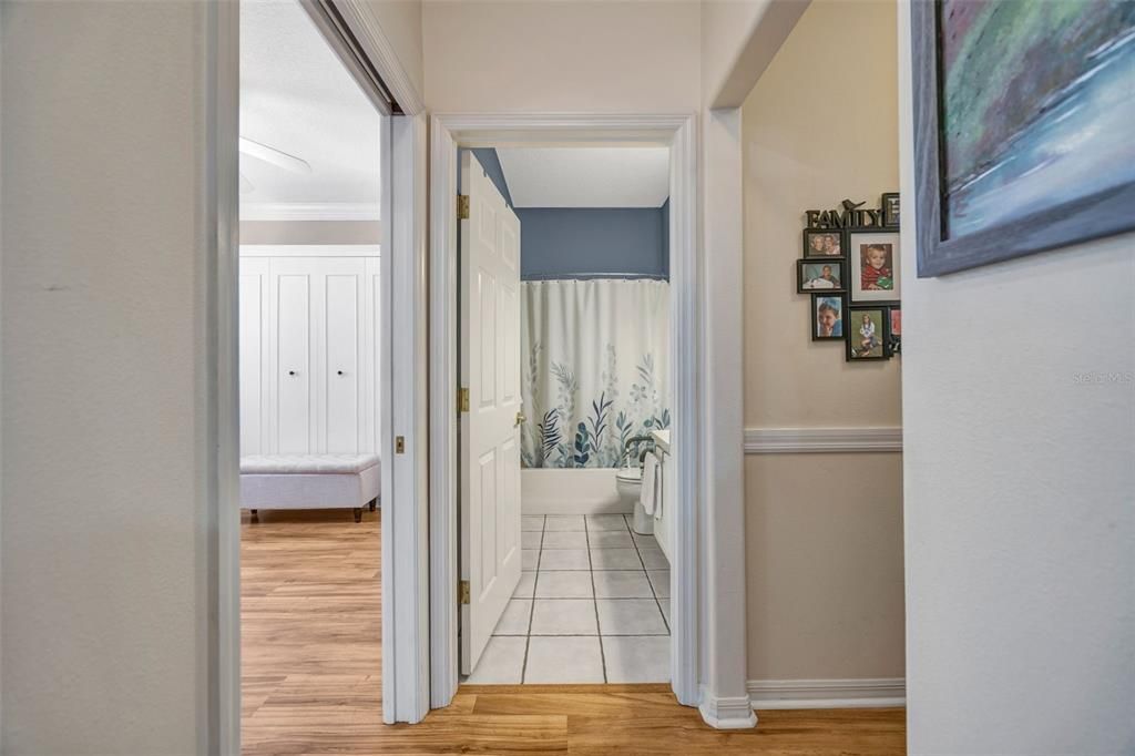 На продажу: $310,000 (2 спален, 2 ванн, 1332 Квадратных фут)