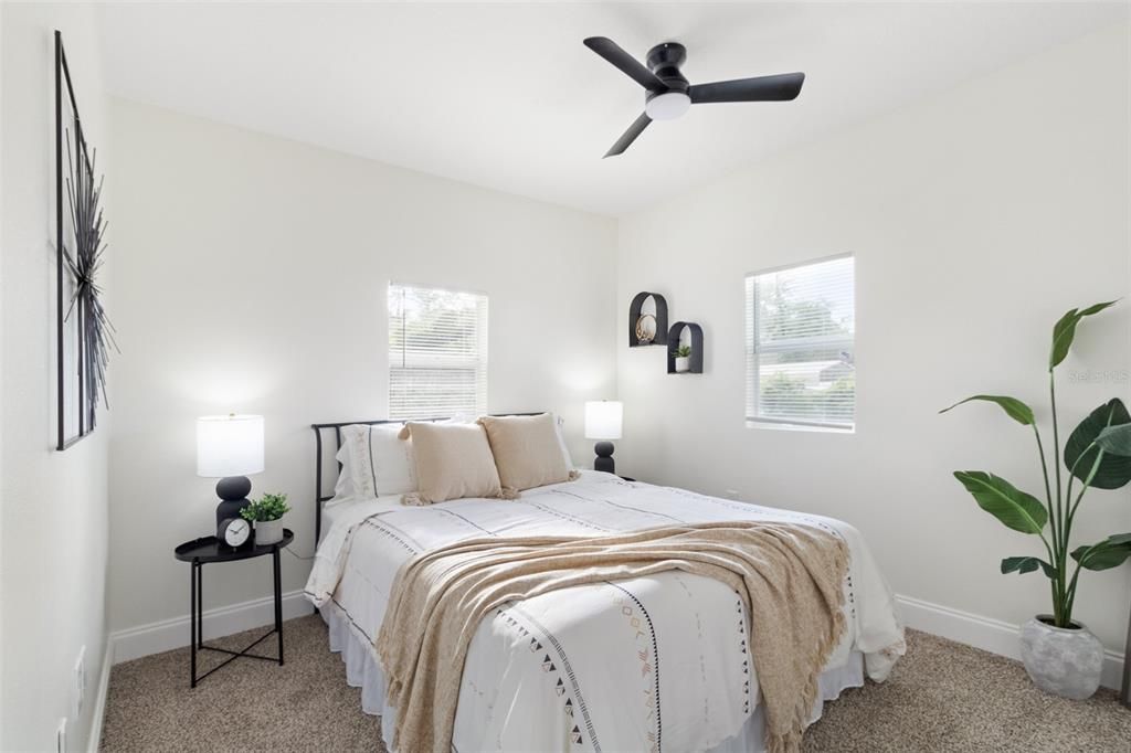 For Sale: $260,000 (3 beds, 1 baths, 864 Square Feet)