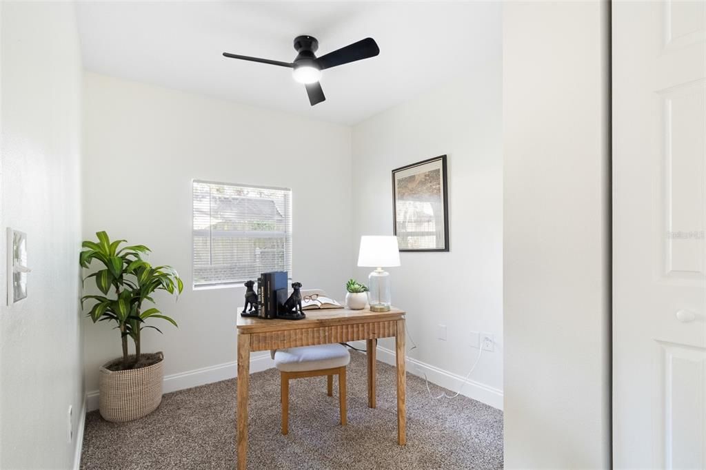 For Sale: $260,000 (3 beds, 1 baths, 864 Square Feet)