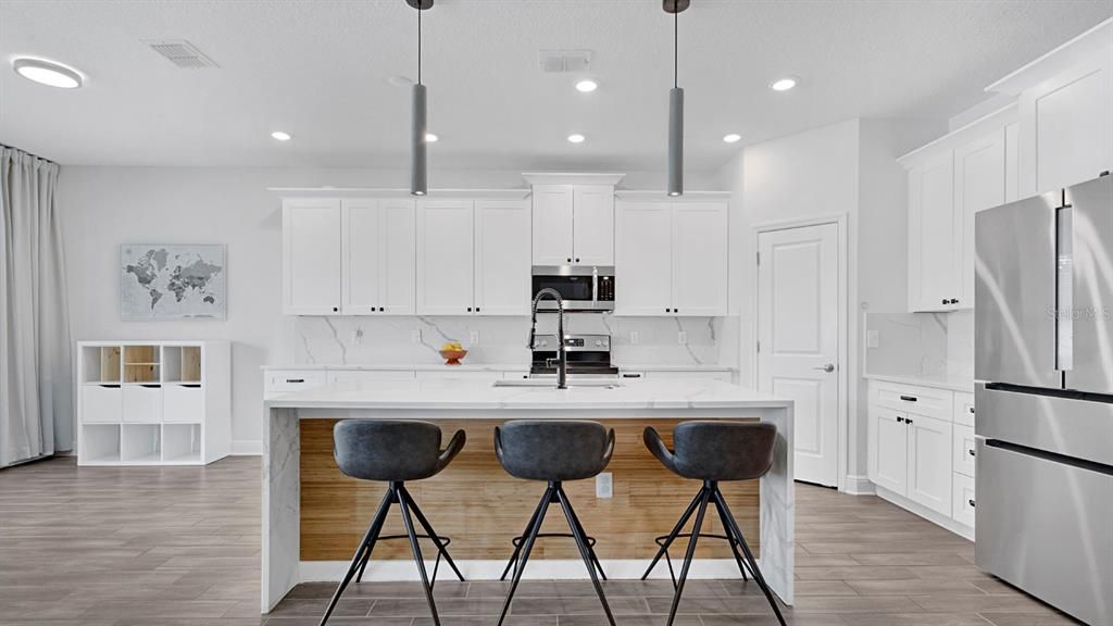 For Sale: $659,000 (5 beds, 3 baths, 3296 Square Feet)