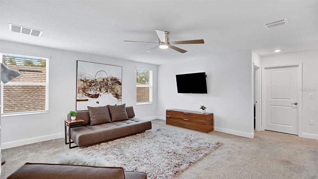 For Sale: $659,000 (5 beds, 3 baths, 3296 Square Feet)