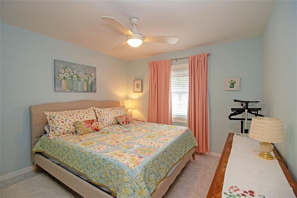 For Rent: $1,950 (2 beds, 2 baths, 840 Square Feet)