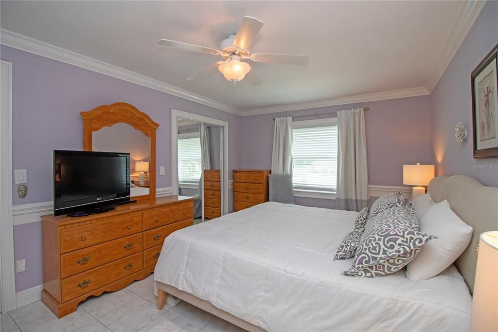 For Rent: $1,950 (2 beds, 2 baths, 840 Square Feet)