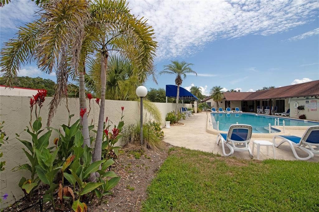 For Rent: $1,950 (2 beds, 2 baths, 840 Square Feet)