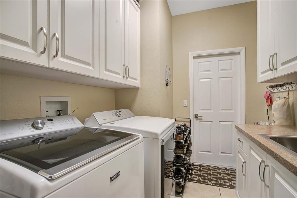 For Sale: $1,100,000 (0 beds, 0 baths, 1825 Square Feet)