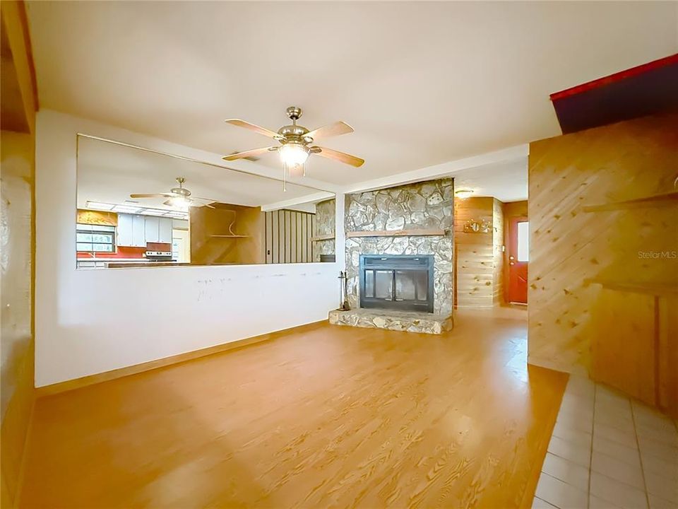 For Sale: $465,000 (3 beds, 2 baths, 1504 Square Feet)