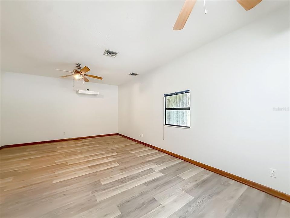 For Sale: $465,000 (3 beds, 2 baths, 1504 Square Feet)