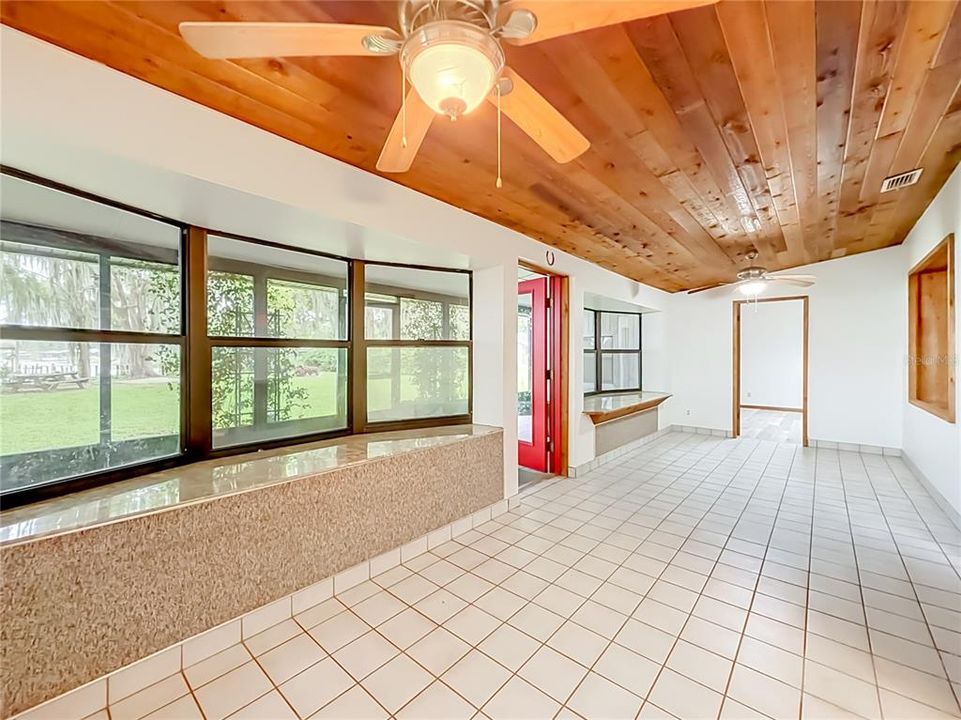 For Sale: $465,000 (3 beds, 2 baths, 1504 Square Feet)