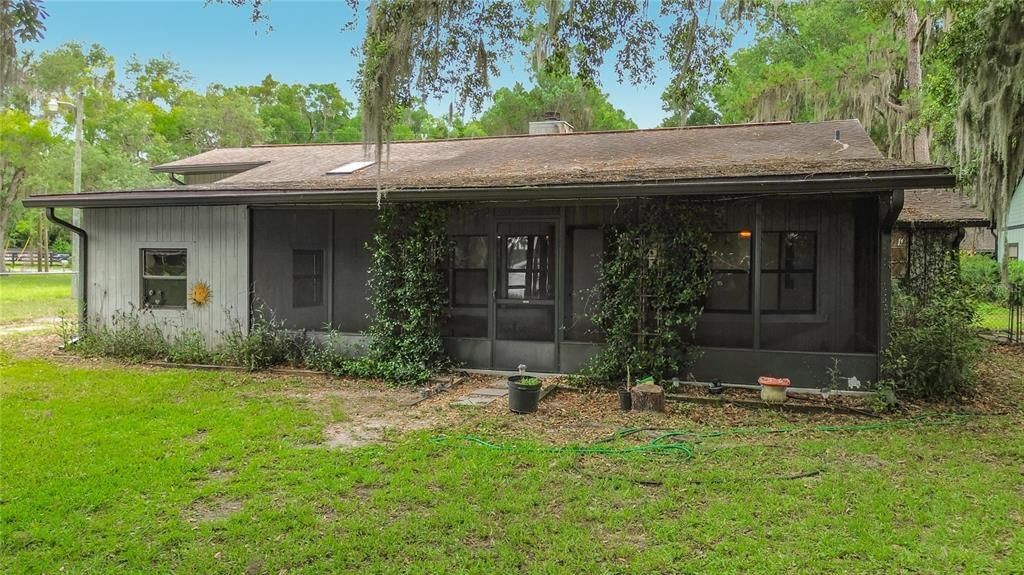 For Sale: $465,000 (3 beds, 2 baths, 1504 Square Feet)