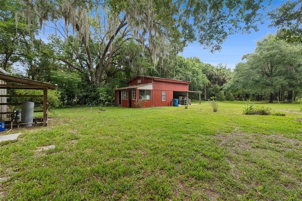 For Sale: $225,000 (2 beds, 1 baths, 1176 Square Feet)