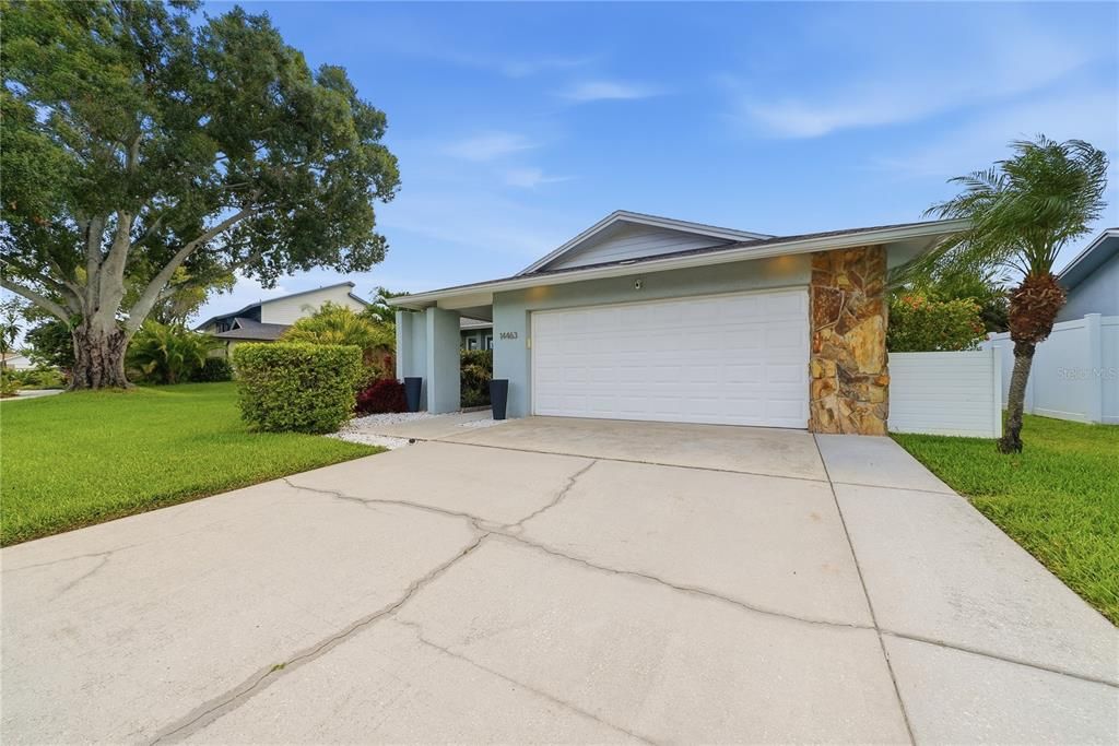 For Rent: $4,100 (3 beds, 2 baths, 2250 Square Feet)
