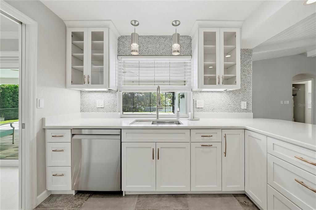 For Rent: $4,100 (3 beds, 2 baths, 2250 Square Feet)
