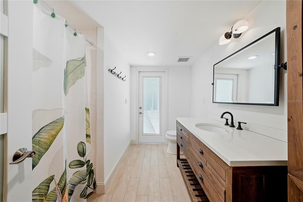 For Rent: $4,100 (3 beds, 2 baths, 2250 Square Feet)