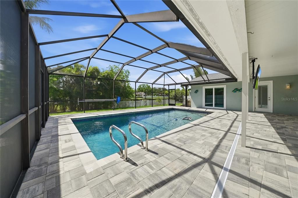 For Rent: $4,100 (3 beds, 2 baths, 2250 Square Feet)