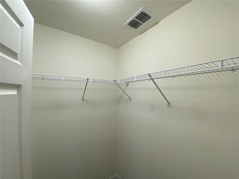 В аренду: $1,625 (3 спален, 2 ванн, 1321 Квадратных фут)