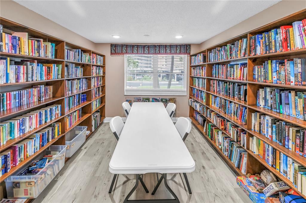На продажу: $239,000 (1 спален, 1 ванн, 1170 Квадратных фут)