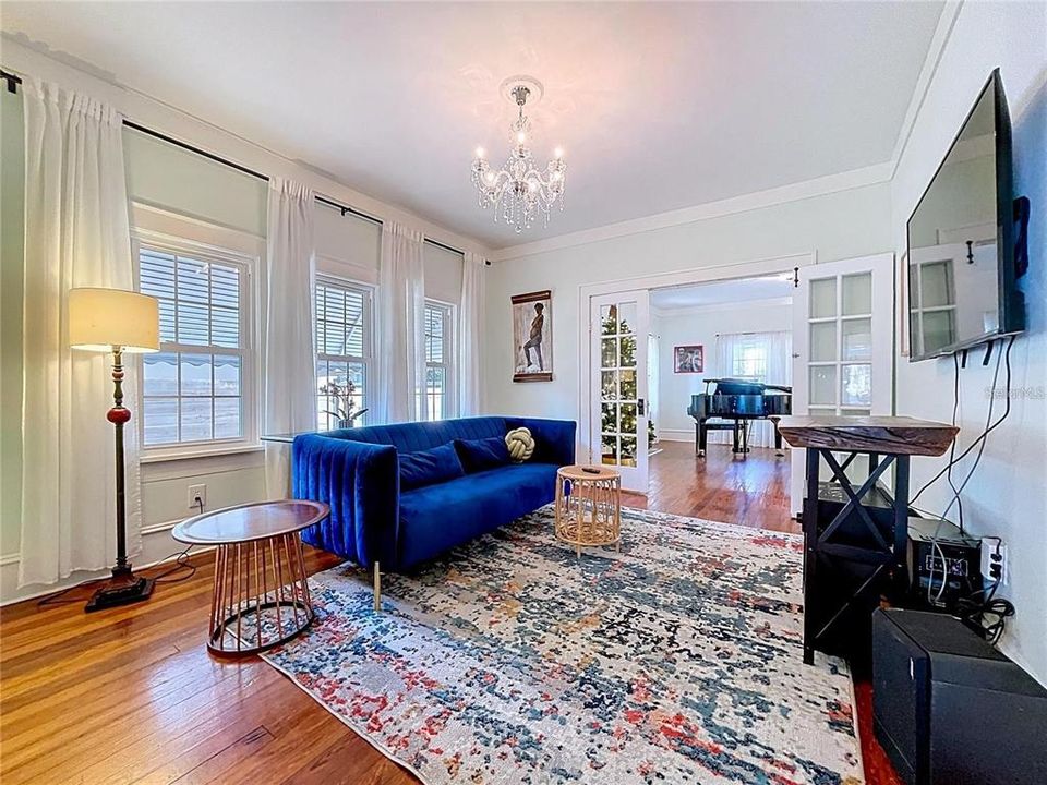 For Rent: $2,700 (3 beds, 2 baths, 1767 Square Feet)