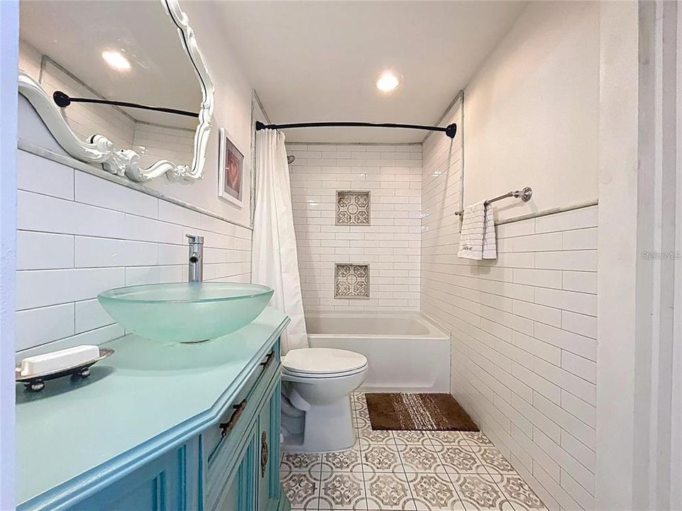 For Rent: $2,700 (3 beds, 2 baths, 1767 Square Feet)