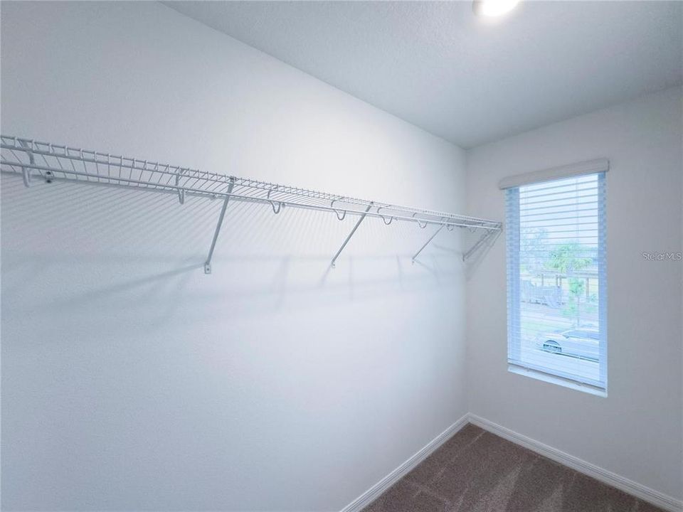 For Rent: $2,350 (3 beds, 2 baths, 1750 Square Feet)