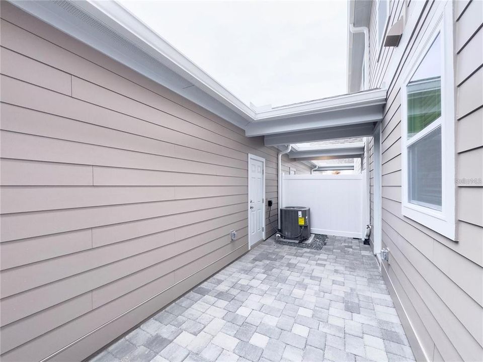 For Rent: $2,350 (3 beds, 2 baths, 1750 Square Feet)