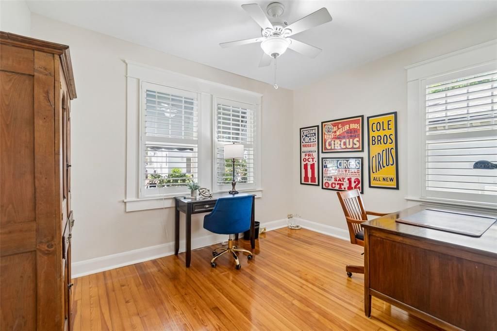 For Sale: $899,900 (3 beds, 2 baths, 1717 Square Feet)