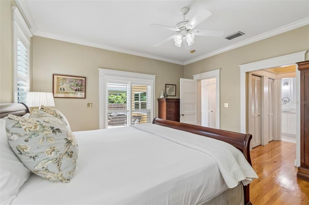 For Sale: $899,900 (3 beds, 2 baths, 1717 Square Feet)